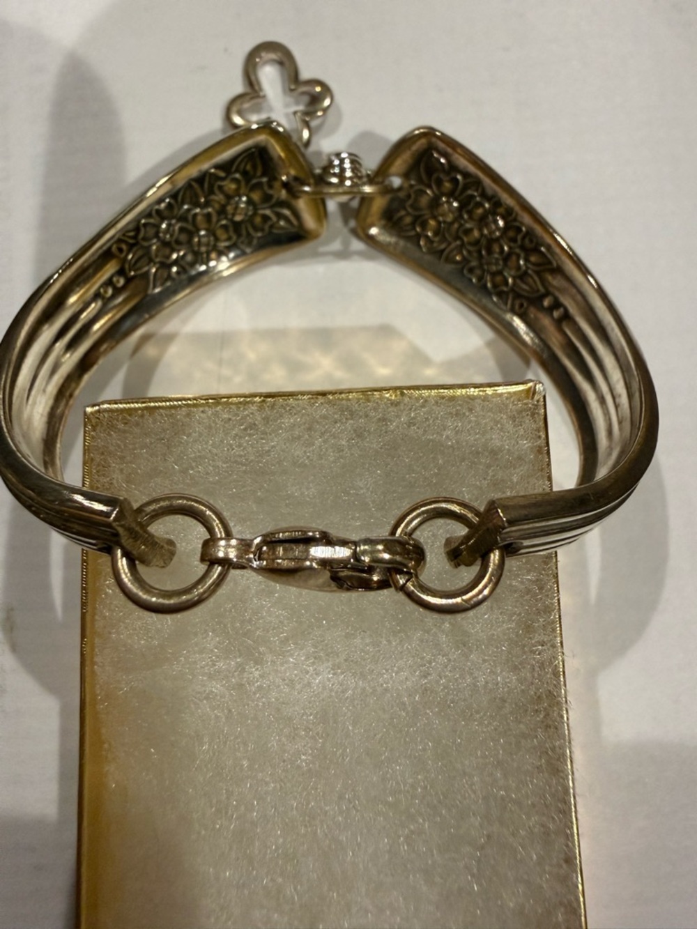 Vintage Floral silver-plated Flatware Spoon Bracelet 6”with cross - Picture 4 of 7